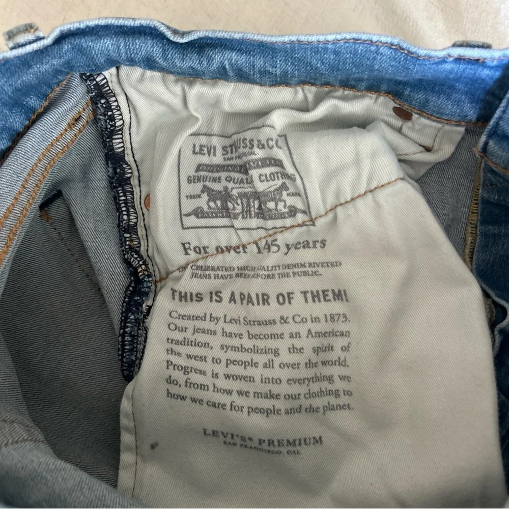 LEVI’s Premium 511 Men's Jeans 32/34 Slim Fit Blue Distressed Vintage